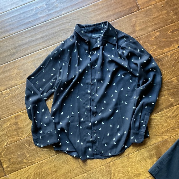 Banana Republic Womens Black Button-Up blouse Shirt With White Llama Print XS - Picture 1 of 2